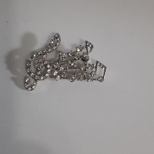 Vintage  clear rhinestone music  notes brooche